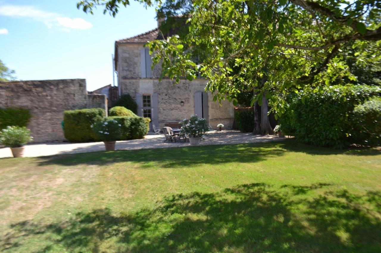 Le Petit Logis Bed & Breakfast Rouillac  Екстериор снимка